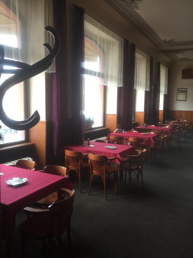 Hotel Dvorak Chrast Екстериор снимка